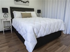 Quilt Alliance Plush Double Bed White 180x210 DB